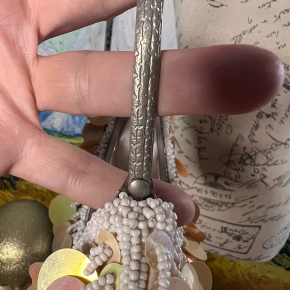 Vintage, iridescent sequin and pearl clutch. - Picture 5 of 11